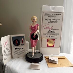 Marilyn Monroe Niagara Royal Orleans Limited Edition Figurine #2375 w/ COA